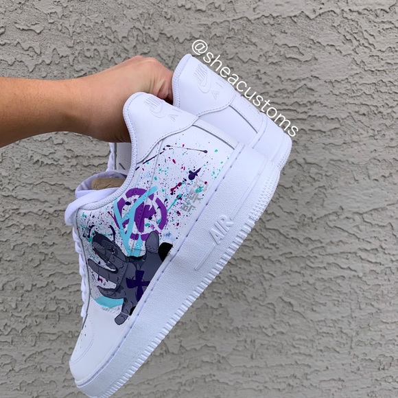 CUSTOM SHOES👟PRICES VARY - Picture 2 of 4